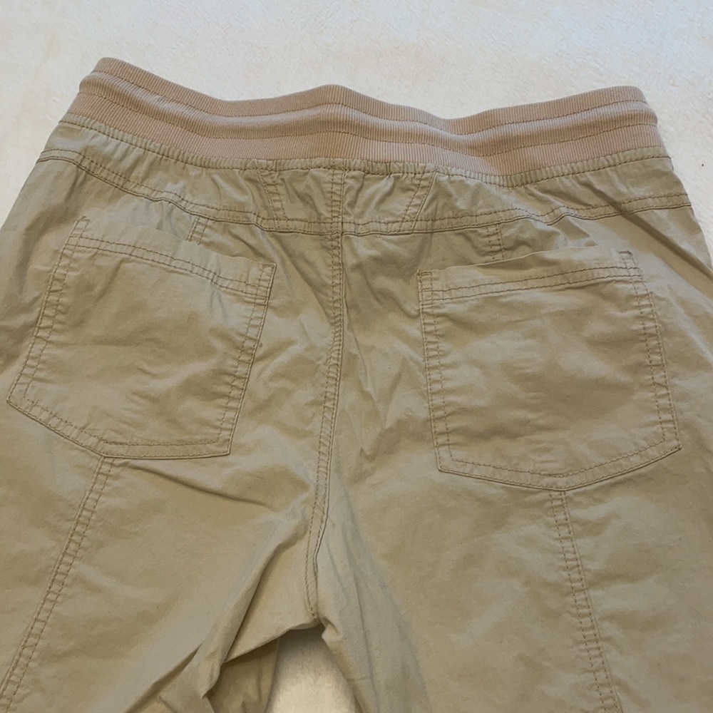 More Cargo than Khaki! Great condition! - Picture 7 of 9